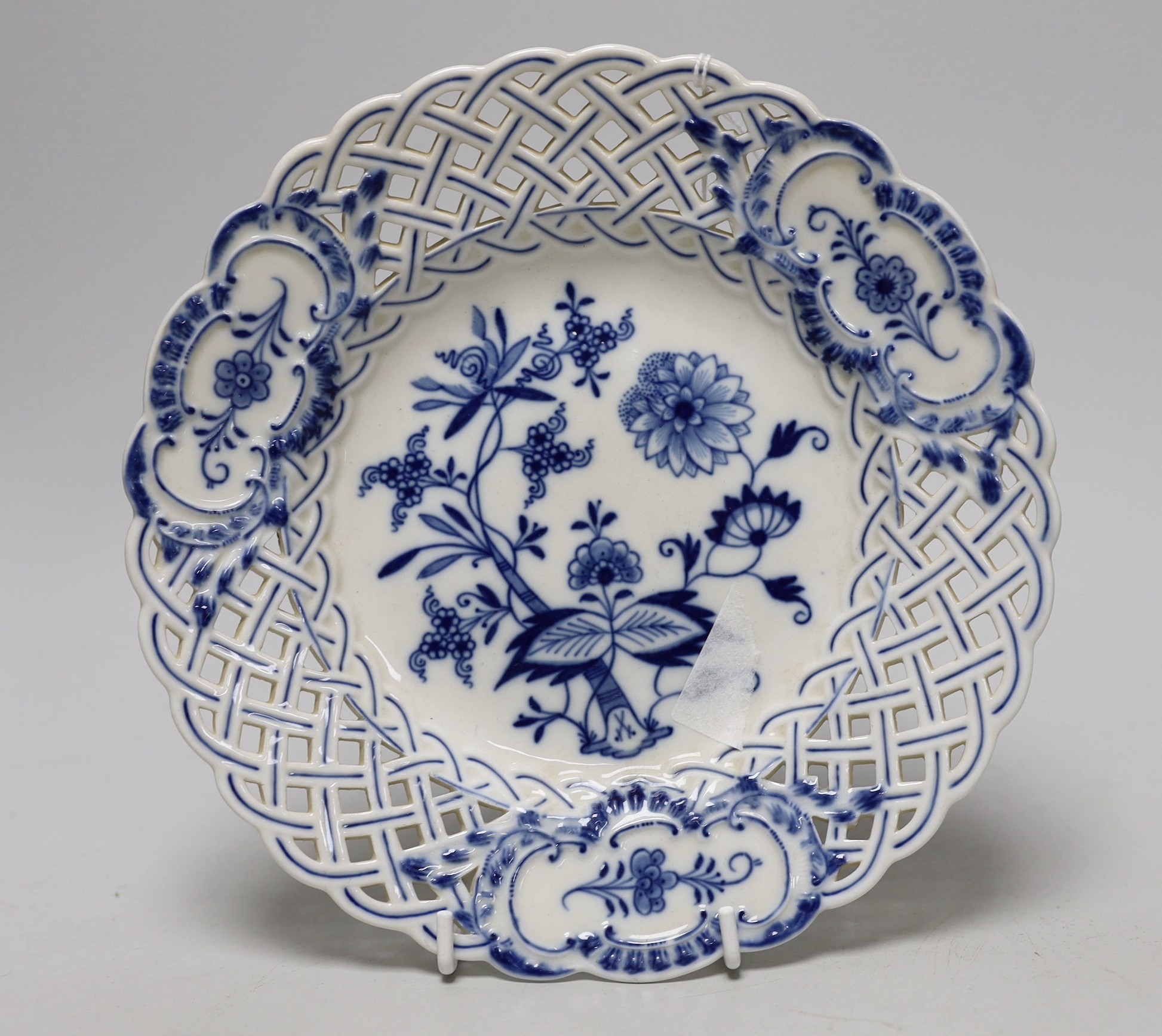 A pair of Meissen Onion pattern blue and white pierced porcelain dishes, 20cm diameter